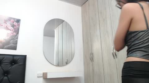 Snapshot of pinky_f00x chatting on May 2026 07:20:01 PM pinky_f00x online show from May 2026 07:20:01 PM