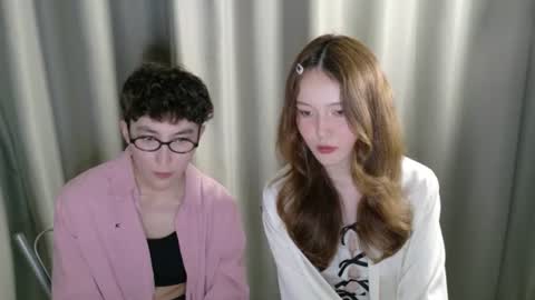 Li long hair and Ru short hair online show from June 2026 10:18:02 PM