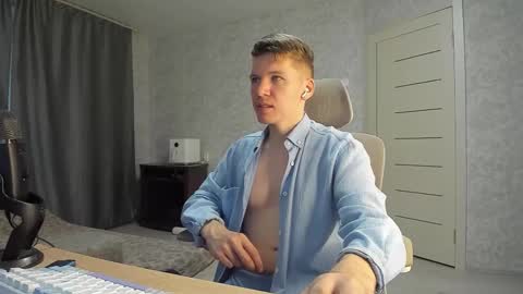 Pierre online show from October 2025 06:33:01 AM