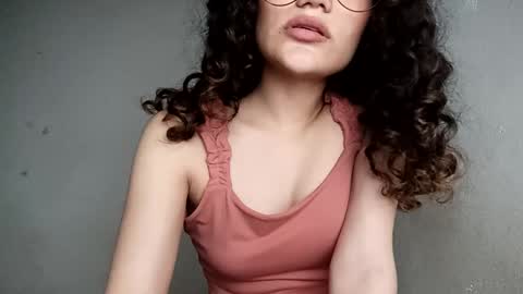 PiscisDreams online show from February 2025 01:32:01 AM