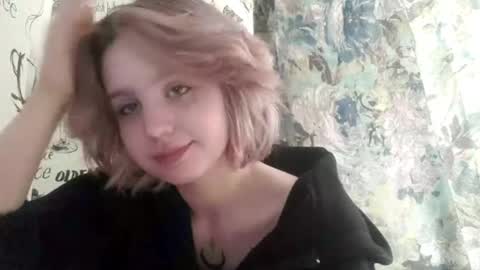 Caroline online show from April 2026 04:31:01 AM