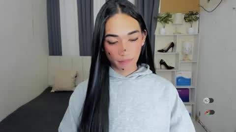 pixiedoll_ online show from February 2026 05:28:02 PM