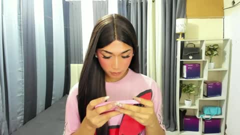 pixiedoll_ online show from June 2026 10:15:01 AM