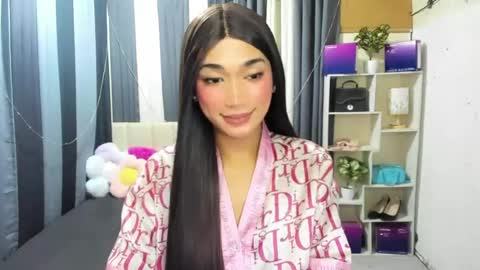 pixiedoll_ online show from July 2026 05:27:02 PM
