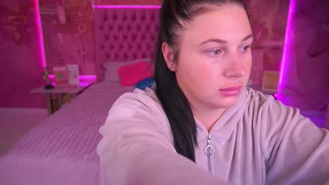 pixiehott online show from October 2025 07:47:01 PM