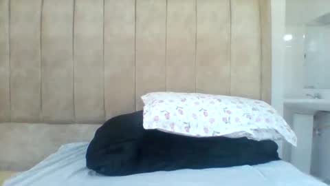 pixietease1 online show from November 2025 01:59:02 PM