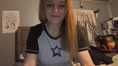 Snapshot of pizzedwife chatting on May 2026 03:03:01 AM pizzedwife online show from May 2026 03:03:01 AM