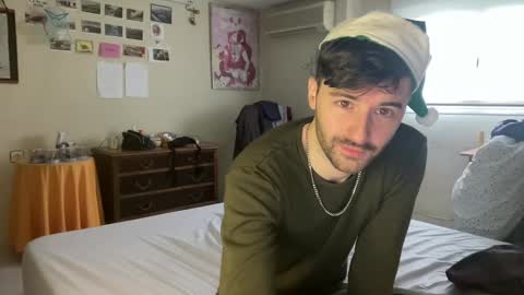 Snapshot of placebo14 chatting on December 2024 12:45:01 PM placebo14 online show from December 2024 12:45:01 PM