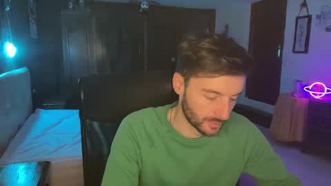 Snapshot of placebo14 chatting on January 2025 06:32:02 PM placebo14 online show from January 2025 06:32:02 PM