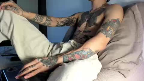 Carti online show from November 2025 05:17:01 AM