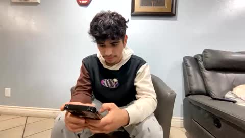 X X X online show from November 2025 01:42:01 AM