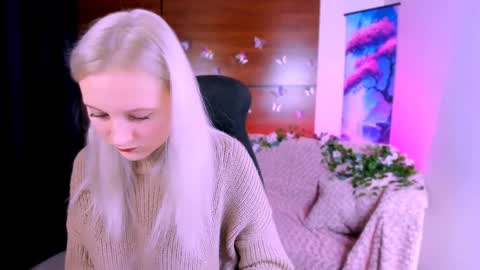 Sophie online show from December 2024 10:36:02 AM