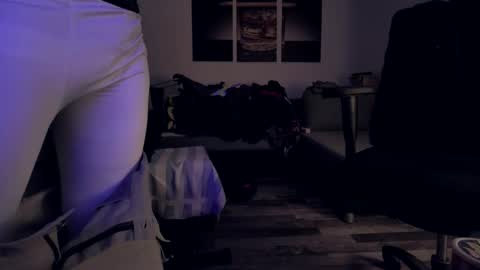 Hello ask me  . Im glad  to see you here in my room. Welcome PVT is open online show from November 2025 06:40:01 PM