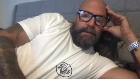 Snapshot of pleasesitonmycock chatting on April 2026 04:16:01 AM PleaseSitOnMyCock online show from April 2026 04:16:01 AM