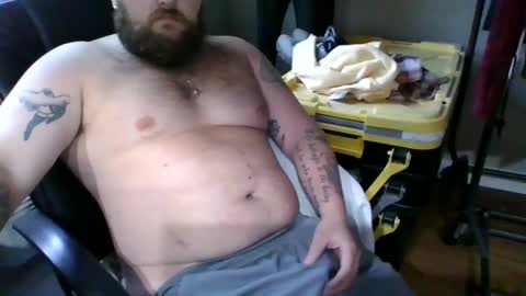 aimtoplease online show from October 2025 06:41:02 PM