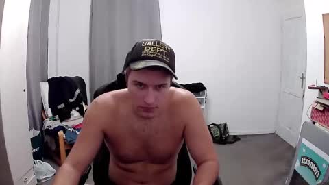 plkrisztian online show from October 2025 03:02:02 PM