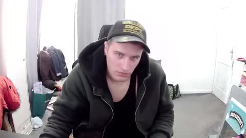 plkrisztian online show from March 2026 12:16:01 PM