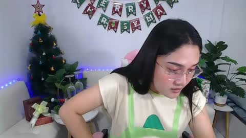 Snapshot of ploysaithailand chatting on December 2024 12:01:02 PM Ploysai online show from December 2024 12:01:02 PM