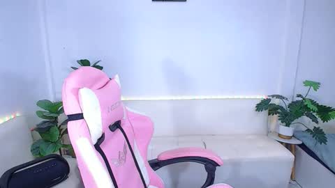 Ploysai online show from November 2025 08:04:02 AM