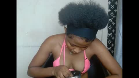 Snapshot of plumnjuicyx chatting on January 2025 09:48:01 AM plumnjuicyx online show from January 2025 09:48:01 AM