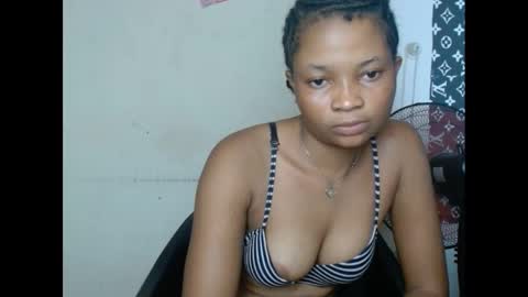 Snapshot of plumnjuicyx chatting on February 2025 06:41:01 AM plumnjuicyx online show from February 2025 06:41:01 AM