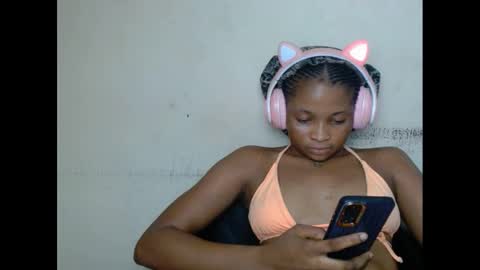 Snapshot of plumnjuicyx chatting on February 2025 02:37:02 PM plumnjuicyx online show from February 2025 02:37:02 PM
