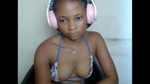 Snapshot of plumnjuicyx chatting on February 2025 12:24:01 PM plumnjuicyx online show from February 2025 12:24:01 PM