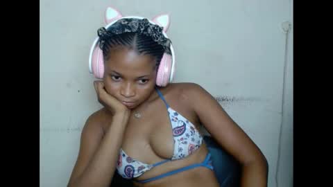 Snapshot of plumnjuicyx chatting on February 2025 08:59:02 AM plumnjuicyx online show from February 2025 08:59:02 AM