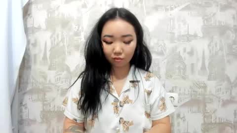 Snapshot of pocahontas654 chatting on January 2025 03:18:01 PM Erica online show from January 2025 03:18:01 PM