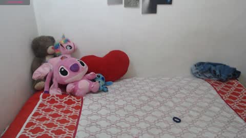 Snapshot of pocahontas_princess__ chatting on April 2026 03:24:01 PM Pocahontas online show from April 2026 03:24:01 PM