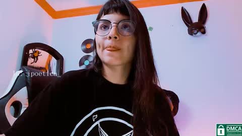 IG ipoetica  online show from November 2025 04:18:01 PM