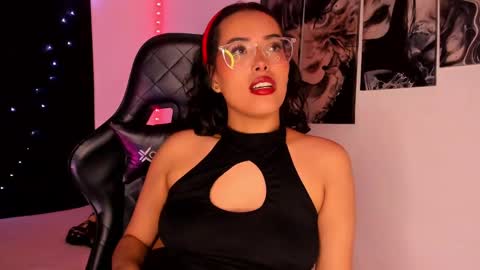 Willow                      Hours 12pm to 630pm Colombian time FRIDAY AND SUNDAY FREE DAYS online show from December 2024 08:48:01 PM