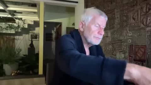 Paul online show from May 2026 08:14:02 PM