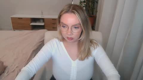 PolinaJones online show from November 2025 04:51:02 PM