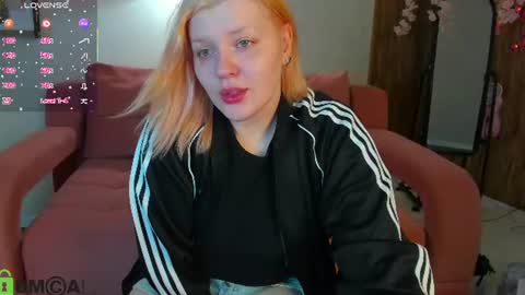 Snapshot of polly__mayer chatting on June 2026 01:19:02 AM Polly online show from June 2026 01:19:02 AM
