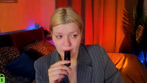 Snapshot of polly__mayer chatting on June 2026 01:16:01 AM Polly online show from June 2026 01:16:01 AM