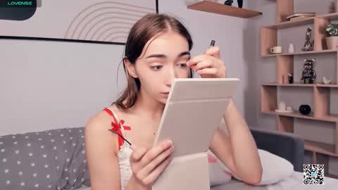 Polly online show from September 2025 08:48:02 AM