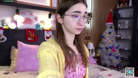 Polly online show from November 2025 07:19:02 AM