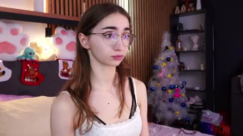 Polly online show from December 2025 07:38:01 AM