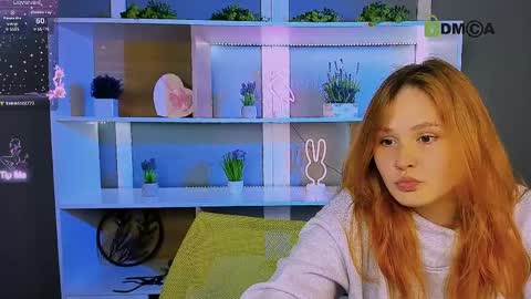 polly_cute1 online show from April 2026 06:52:02 PM