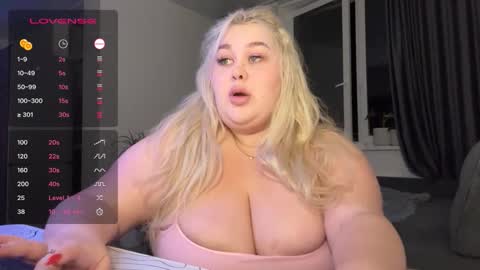 polly_cuteee online show from October 2025 07:14:01 PM