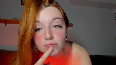 Polly online show from September 2025 01:05:01 AM