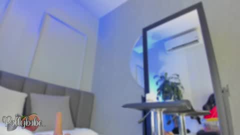 POLLY online show from November 2025 10:19:01 AM