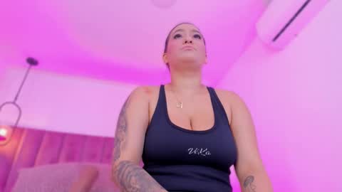 POLLY online show from March 2026 10:10:01 AM