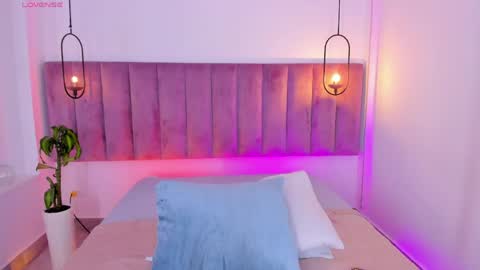 Snapshot of pollybabe_ chatting on June 2026 10:29:01 AM POLLY online show from June 2026 10:29:01 AM