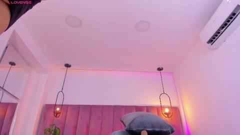 Snapshot of pollybabe_ chatting on June 2026 11:07:01 AM POLLY online show from June 2026 11:07:01 AM