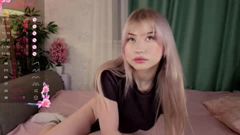 Snapshot of pollybun chatting on October 2025 04:37:01 PM Anna online show from October 2025 04:37:01 PM