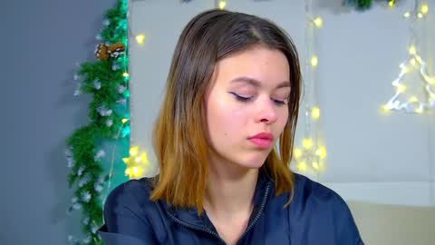 Polly online show from December 2024 02:23:01 AM