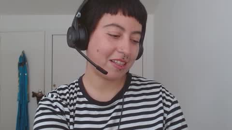 Poly online show from September 2025 06:52:01 PM