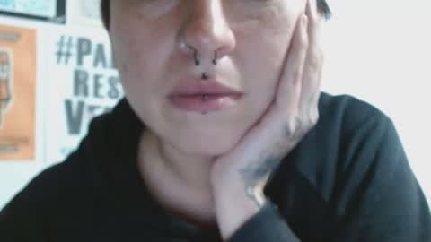 Poly online show from November 2025 03:50:01 AM